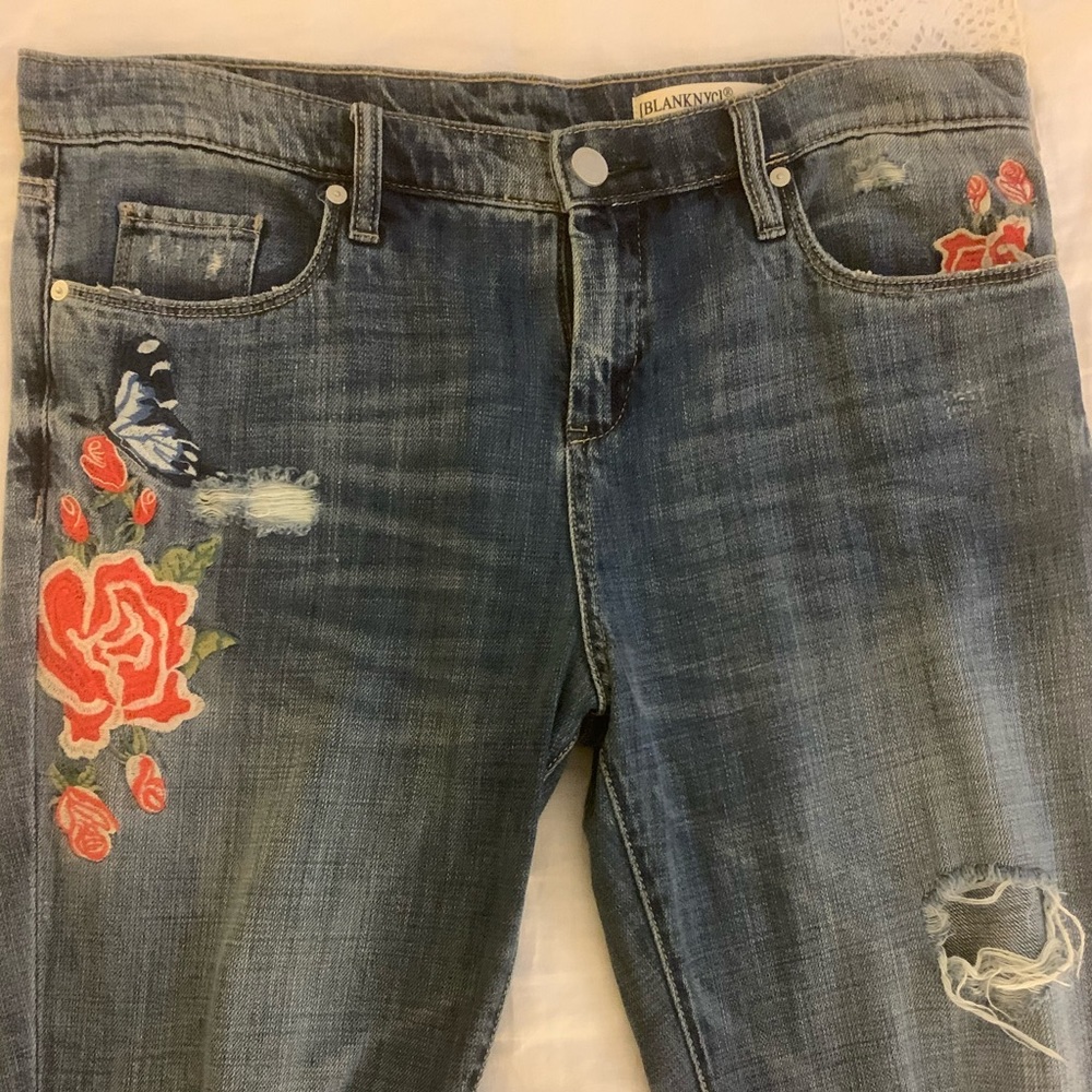 Embroidered Girlfriend Jean